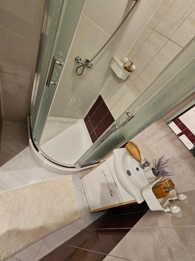 Chelosiowy Apartament Targi Kielce Jaworznia Esterno foto